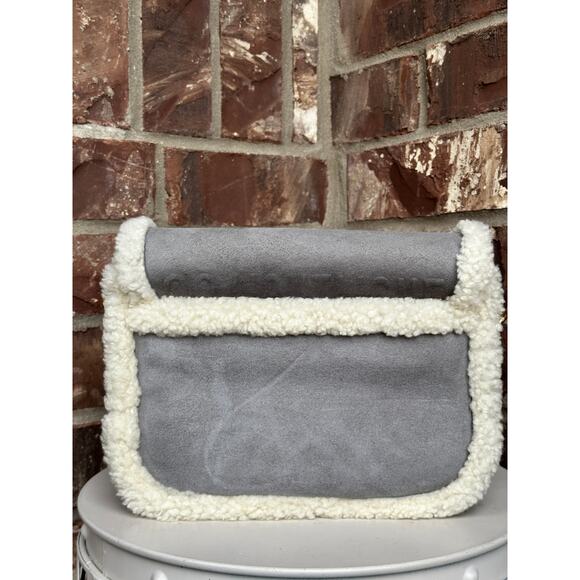 Christian Dior Bobby Flap Bag Shearling and Suede Medium 69901 - Picture 3 of 15